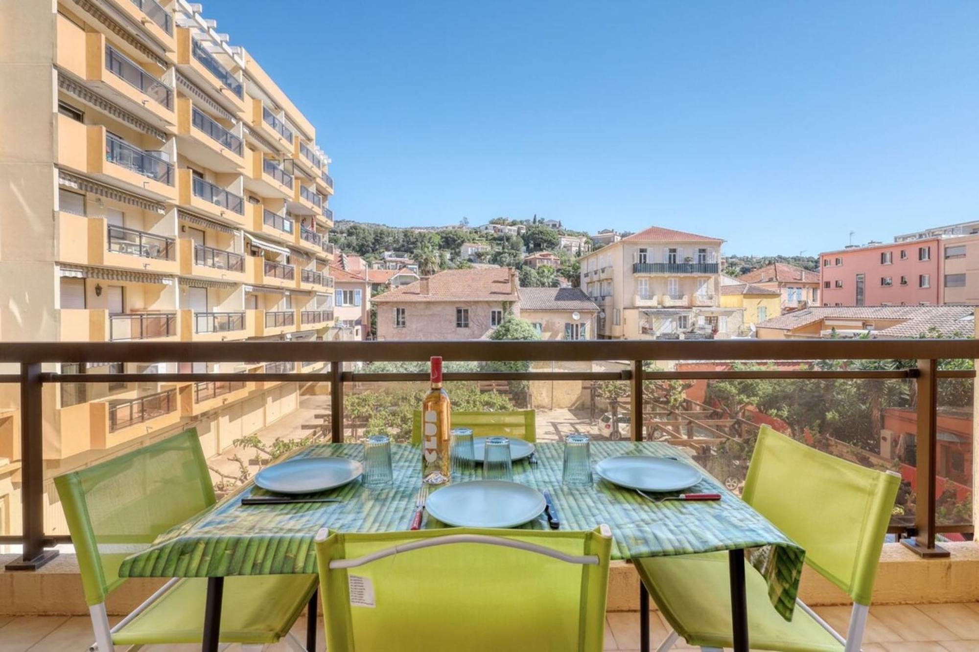 Lavandou - T2 In The City Center - 200 M From The Sea Ле-Лаванду Екстер'єр фото